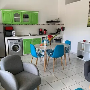Les Lianes De Jade Apartment